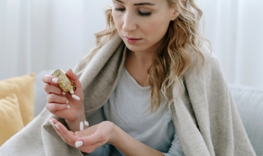 Sur Instagram, le business juteux des faux médicaments contre l'endométriose