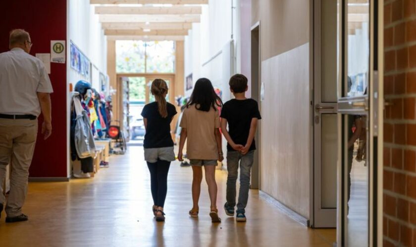 Klassenräte sollen als Gremium an Schulen eingeführt werden. (Symbolbild) Foto: Philipp Schulze/dpa