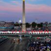 Défilé des athlètes lors de la cérémonie d'ouverture des Jeux paralympiques de Paris-2024, place de la Concorde à Paris, le 28 août 2024