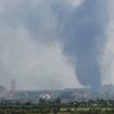 Une colonne de fumée dans la région de Donetsk (Ukraine) le 24 août 2024.