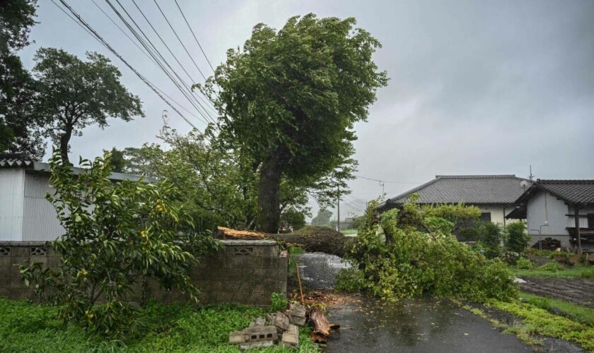 Japon : le typhon Shanshan, extrêmement puissant, frappe l’île de Kyushu