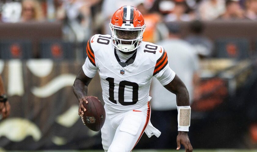 Browns release Pro Bowl quarterback Tyler Huntley after initially making roster