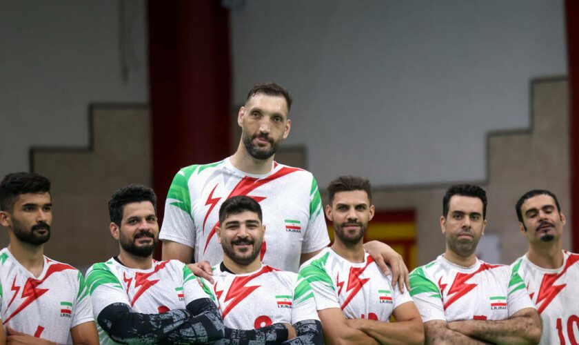 Volley assis aux Jeux paralympiques : pour Morteza Mehrzad, «cette discipline a eu un impact immense sur ma vie»