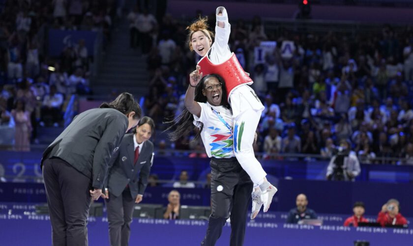 Jeux paralympiques : avec Zakia Khudadadi, l’équipe des réfugiés décroche la première médaille de son histoire