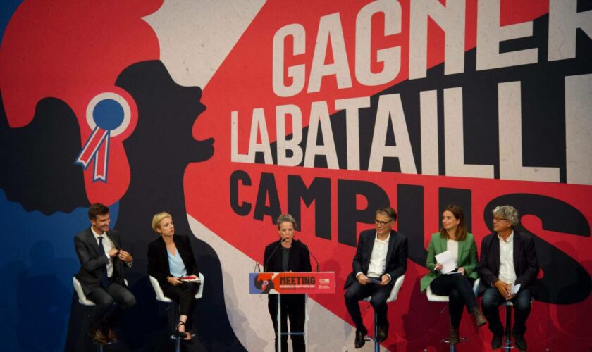 Quand Clémentine Autain s’invite au meeting de Lucie Castets à l’université d’été du PS