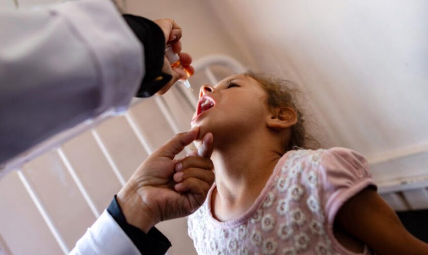 Début de la campagne de vaccination contre la polio dans le centre de la bande de Gaza