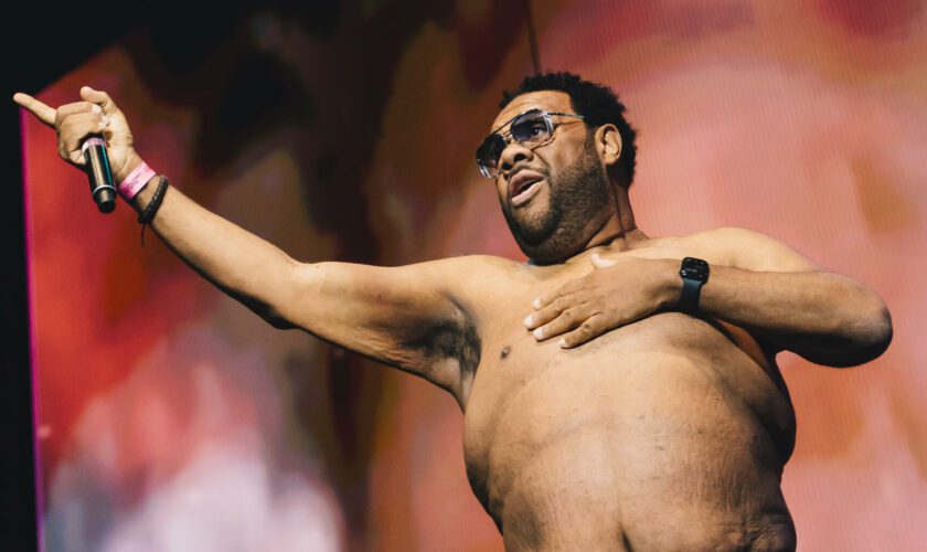 Mort de Fatman Scoop, connu pour son morceau « Be Faithful », après s’être effondré sur scène