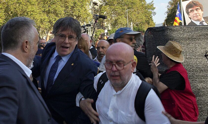 Agentes infiltrados en el despliegue en Barcelona por Puigdemont: "Hubo nervios en Interior tras la fuga, pero también entonces se priorizó a los Mossos"