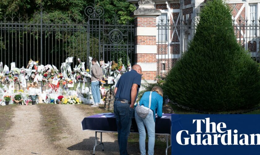 Alain Delon to be buried in grounds of his estate in ‘strictest privacy’