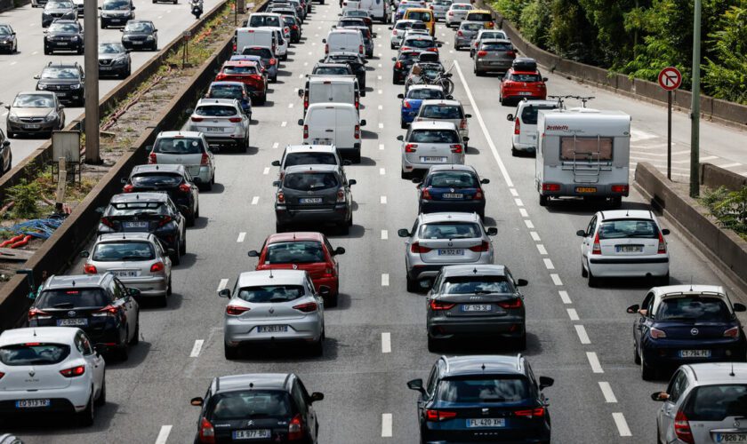 Bouchons sur les routes : les conseils pour consommer moins de carburant