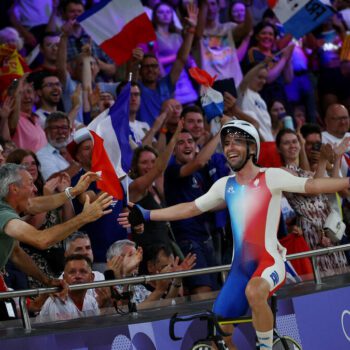 Cyclisme sur piste : Benjamin Thomas champion olympique de l’omnium malgré une chute en pleine course