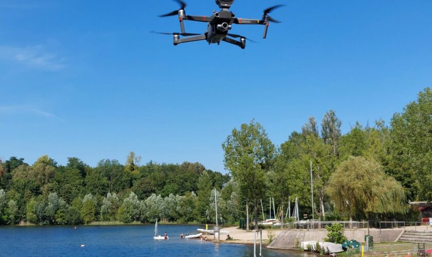 Dans les bases de loisirs d’Île-de-France, des drones survolent l’eau pour lutter contre les noyades