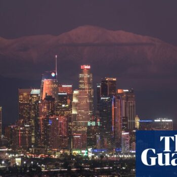 Earthquake with 4.6 magnitude strikes Los Angeles and police warn of aftershocks