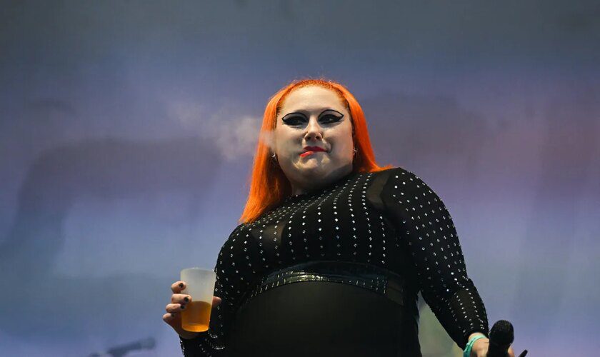 El carisma de Beth Ditto, la "lesbiana feminista gorda de Arkansas" e icono de la moda, vuelve a un escenario de Madrid