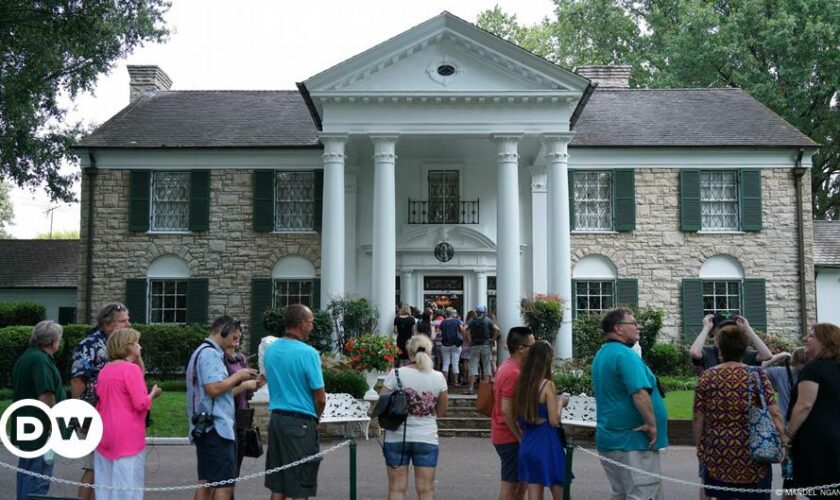 Elvis Presley: Woman charged over scheme to steal Graceland