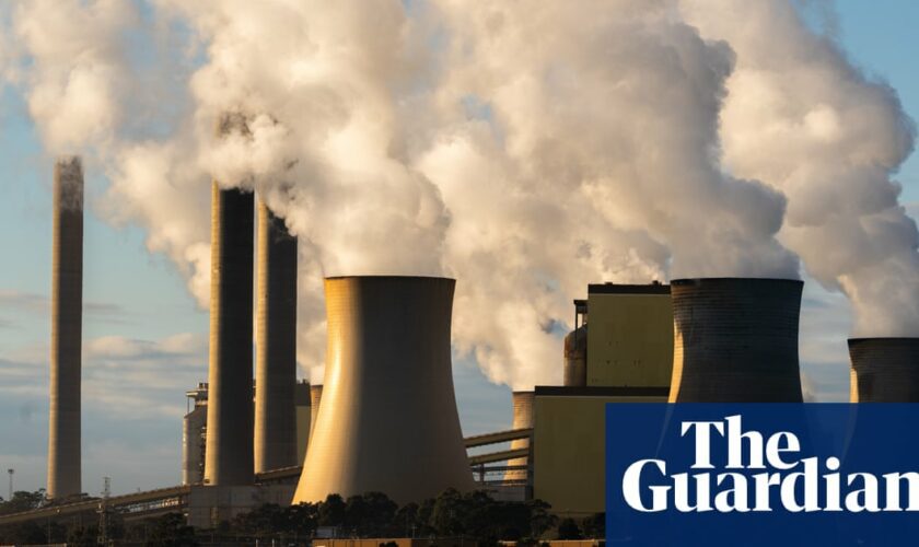 Emissions from Australian coal-fired power stations rise as wind and hydro dip