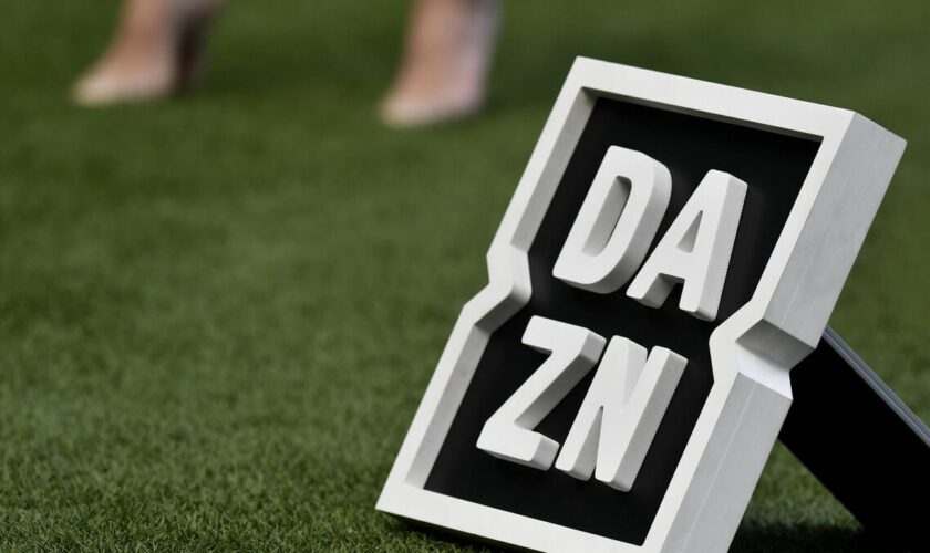 Foot : les droits TV de la Ligue 1 officiellement attribués à DAZN et BeIN pour les cinq prochaines saisons