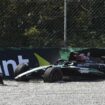 Formule 1 : Kimi Antonelli part dans le décor à 300 km/h deux tours après ses grands débuts avec Mercedes