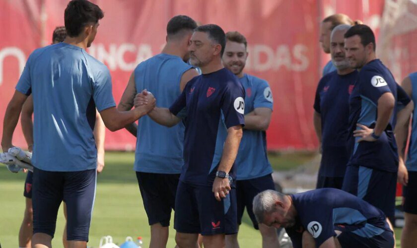 García Pimienta convoca a 21 jugadores para enfrentarse al Fulham