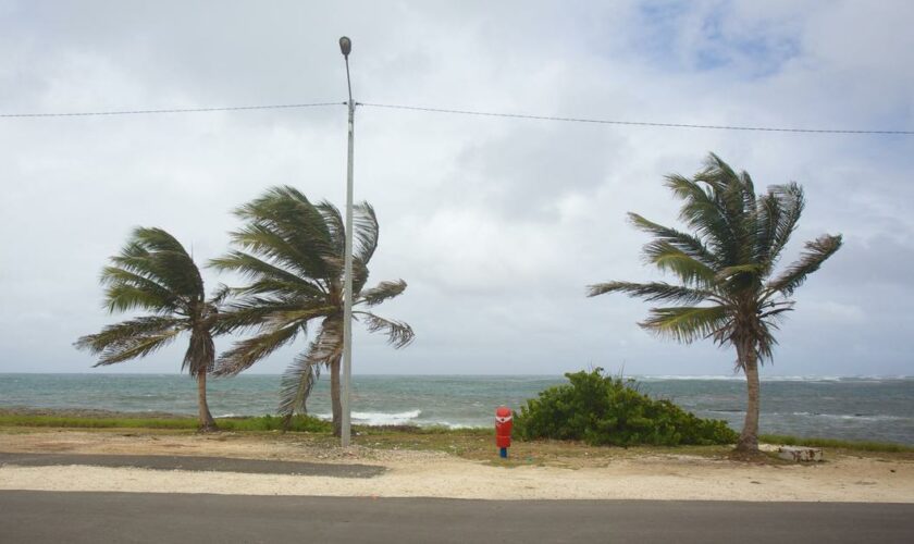 Guadeloupe : l’île en vigilance rouge à l'approche d'une tempête tropicale