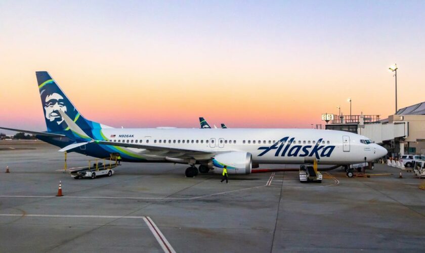 «Hey, je suis vraiment désolé» : l’annonce surprenante d’un pilote Alaska Airlines à ses passagers