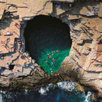 Îles mystérieuses, villages perchés, splendides falaises... Voyage en Thrace, à la découverte d'une Grèce au confluent de deux mondes