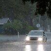 Inundaciones y vuelos cancelados: el huracán 'Debby' en Estados Unidos pasa a categoría 1 aunque todavía no ha tocado tierra