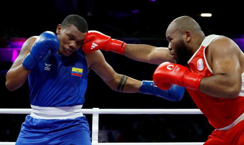 JO Paris 2024, boxe : une troisième médaille assurée pour les Bleus grâce à Djamili-Dini Aboudou