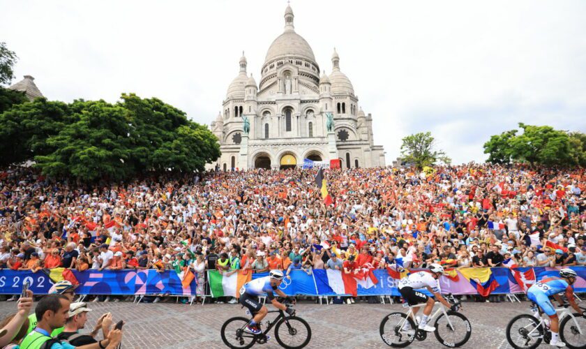 JO Paris 2024 : de Versailles à Montmartre, tout un peuple en liesse le long de la course en ligne