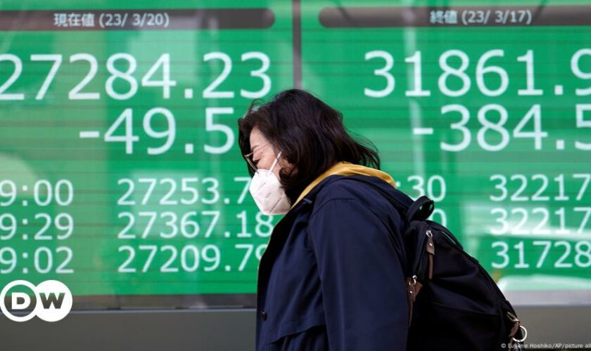 Japan's Nikkei sees biggest tumble since 1987 crash