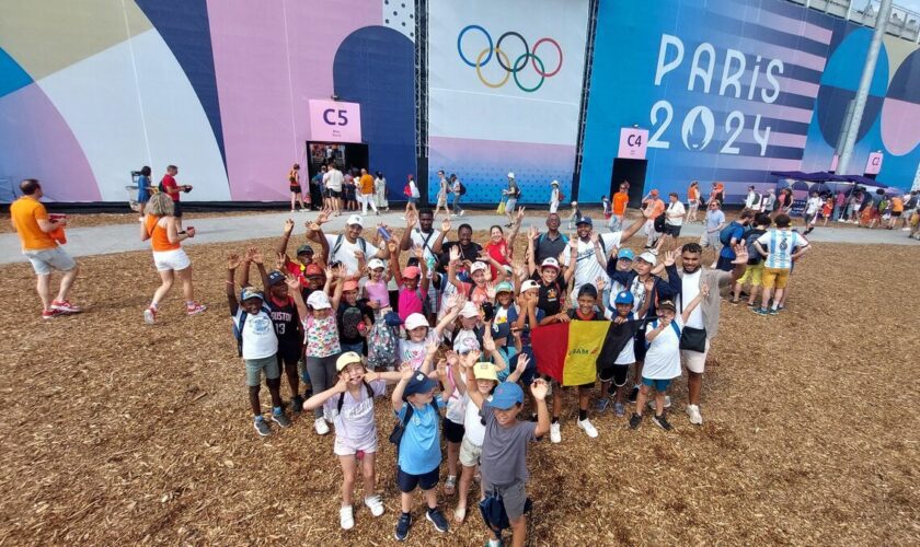 « Je veux profiter de chaque minute » : au stade Yves-du-Manoir, les JO sont aussi un jeu d’enfants