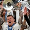 Kroos ist Fußballer des Jahres, Alonso bester Trainer