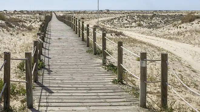 La desconocida isla sin coches y con un camping único en el mundo