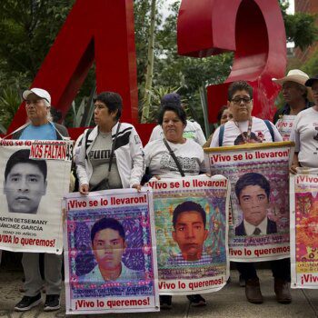 La incómoda 'verdad histórica' de los 43 de Ayotzinapa a casi 10 años de su desaparición forzada