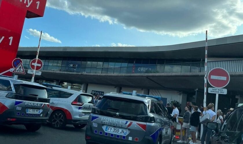 L’aéroport d’Orly évacué pendant plus d’une heure après une alerte à la bombe