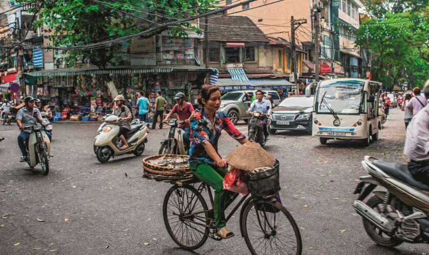 Les carnets de voyage de Douglas Kennedy au Vietnam: épisode 4, les transformations d'Hanoï, l'ancienne prison rouge du monde