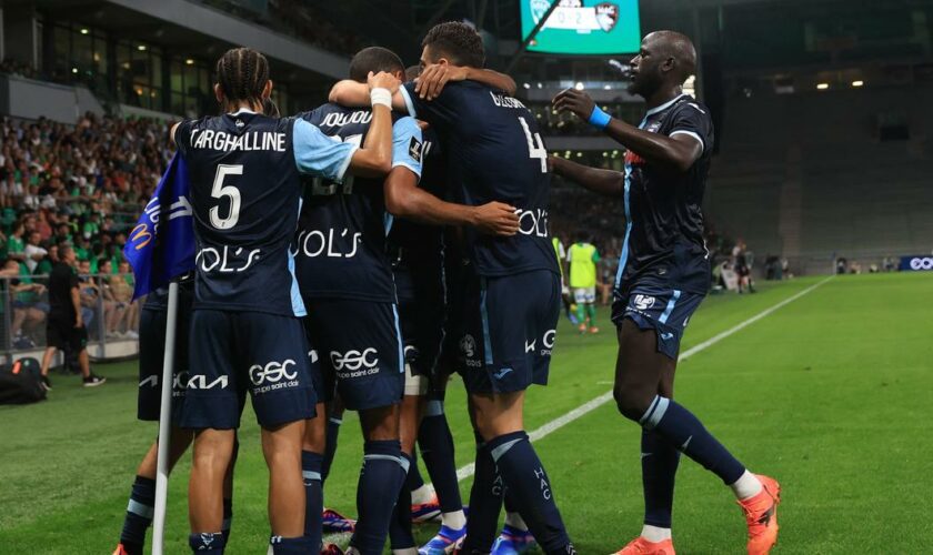 Ligue 1 : Le Havre s’impose à Saint-Etienne et gâche le retour du Chaudron dans l’élite