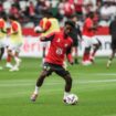 Ligue 1 : le Lillois Angel Gomes évacué sur civière après un gros choc à la tête