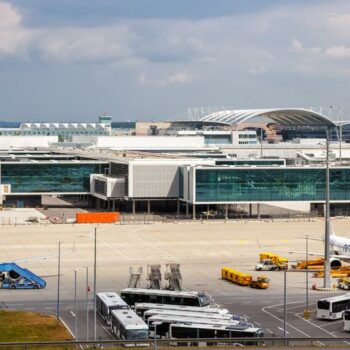 Man with no ticket boards 2 flights at Munich airport