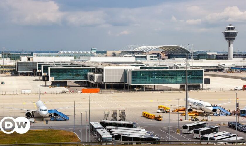 Man with no ticket boards 2 flights at Munich airport