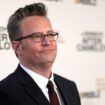 Matthew Perry : qui sont les cinq personnes poursuivies pour la mort de la star de « Friends » ?