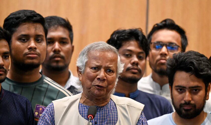 Muhammad Yunus, el Premio Nobel que tiene la tarea de reconstruir la democracia en Bangladesh