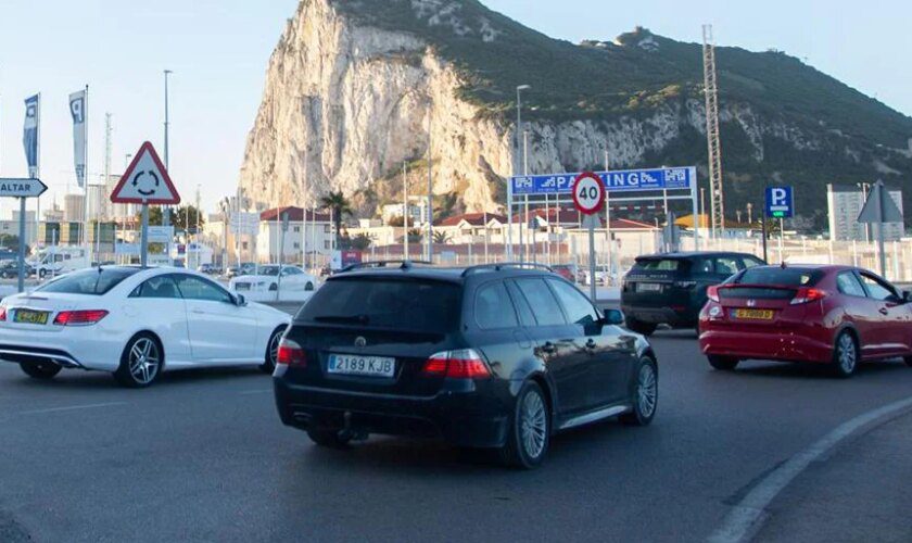 Multas de la DGT de hasta 1000 euros para los conductores que realicen esta práctica tan común