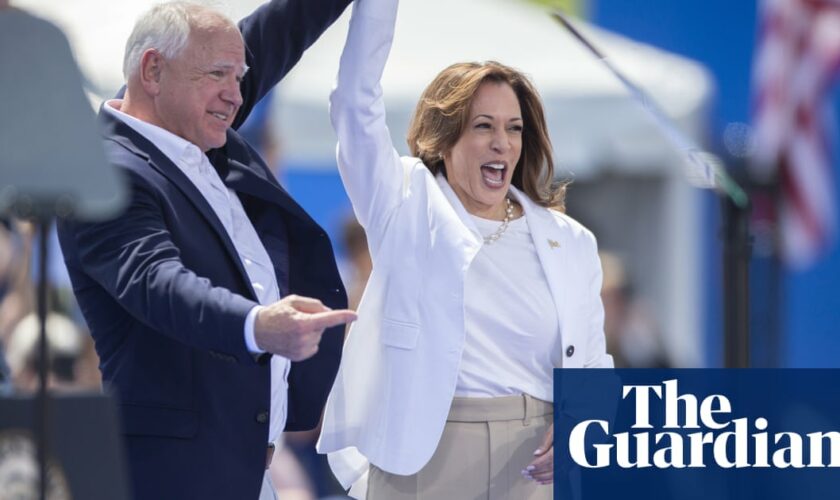 New poll shows Harris four points ahead of Trump in three key swing states