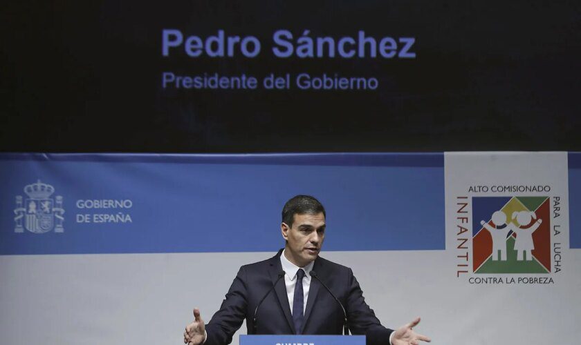 Pedro Sánchez inauguró el acto en el que su esposa contactó con La Caixa a los seis meses de ser investido presidente del Gobierno