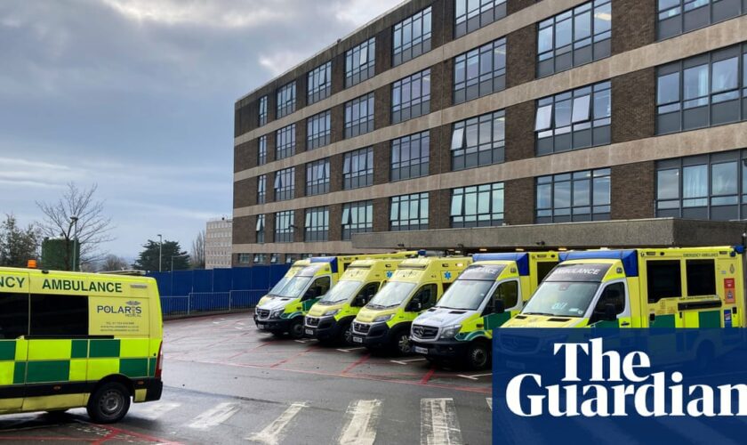 Portsmouth hospital closes A&E and declares major incident after power cut