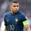 Pour reconquérir le coeur des Français, Kylian Mbappé songe à se mettre à la natation