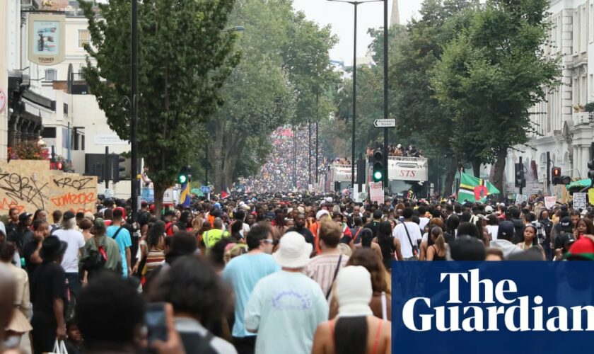 Tens of thousands fill streets on final day of Notting Hill carnival