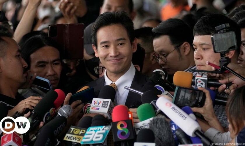 Thailand: Court dissolves opposition Move Forward Party