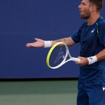 « Tu me pousses à péter un plomb » : Moutet craque contre l’arbitre et est éliminé au premier tour de l’US Open